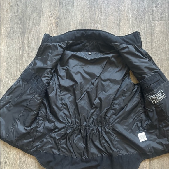 Black Quilted Vest - Picture 4 of 9